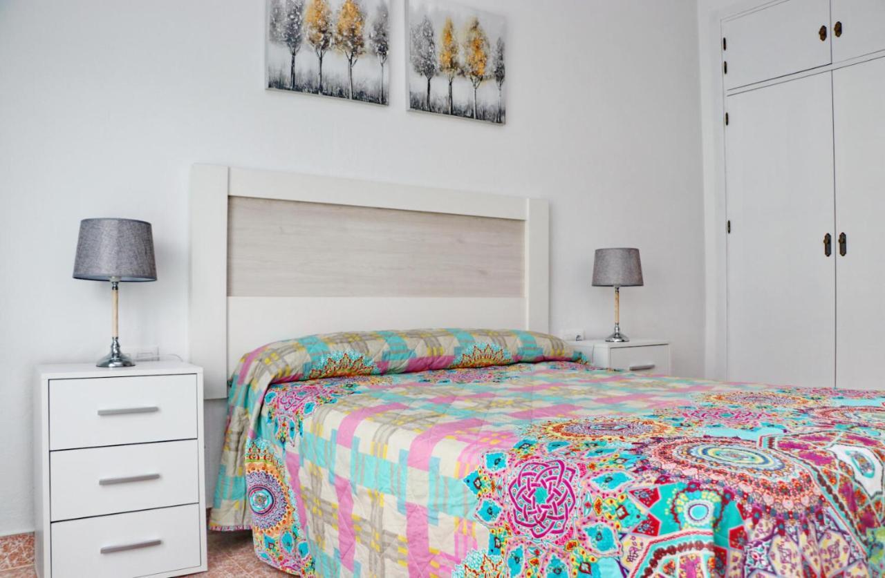 Apartamento Violeta โกนิล เด ลาฟรอนเตรา ภายนอก รูปภาพ